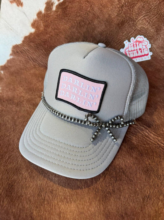 Wild Junkie - Pearl Bow Trucker Hat Chain